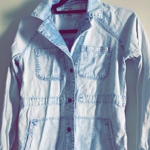 Light retro jean jacket